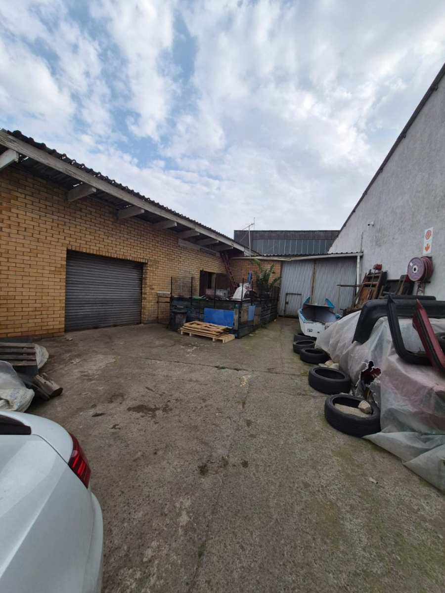 Commercial Property for Sale in Braelyn Industrial Eastern Cape